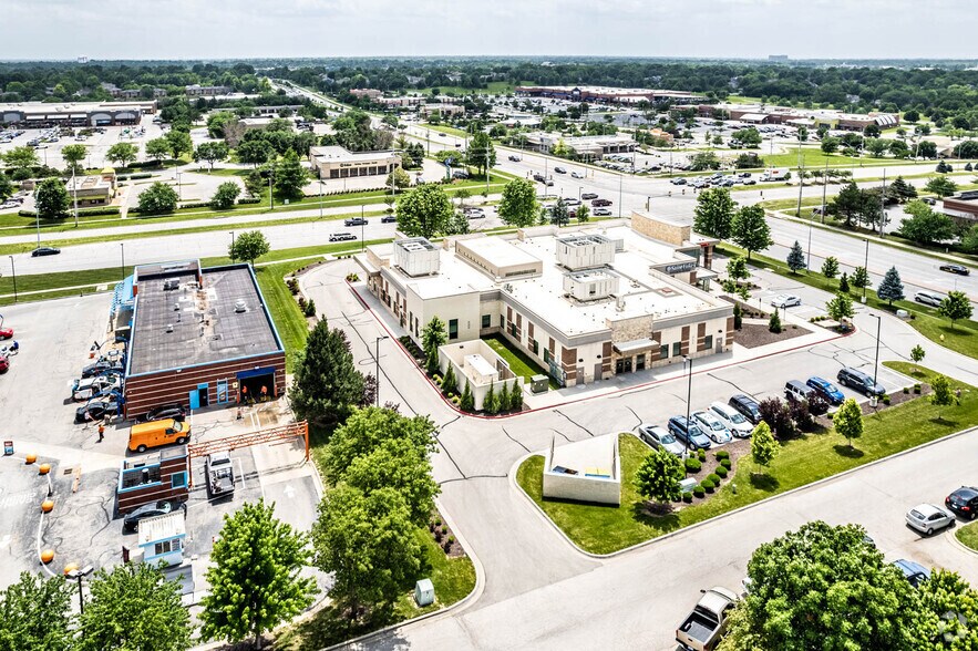 More Photos Of 13405 S Blackbob Rd, Olathe Hospital For Lease
