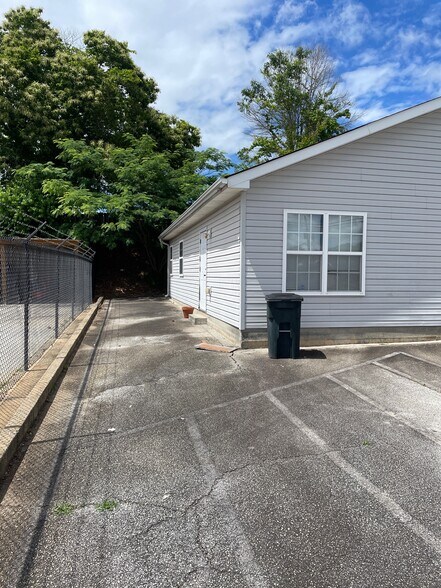 More Photos Of 482 Chattahoochee St, Cornelia Warehouse For Sale
