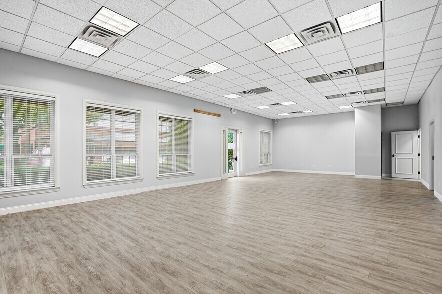 More Photos Of 6211 Colleyville Blvd, Colleyville Medical For Lease