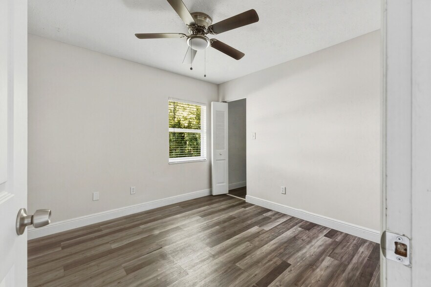 More Photos Of 8412-8420 N Lois Ave, Tampa Apartments For Sale