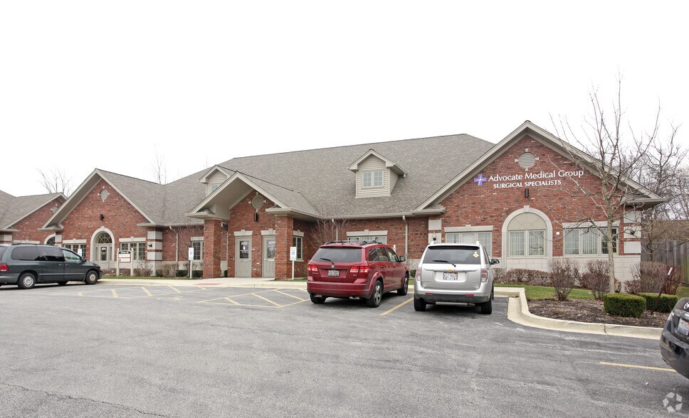 More Photos Of 10741-10745 W 165th St, Orland Park Office For Sale