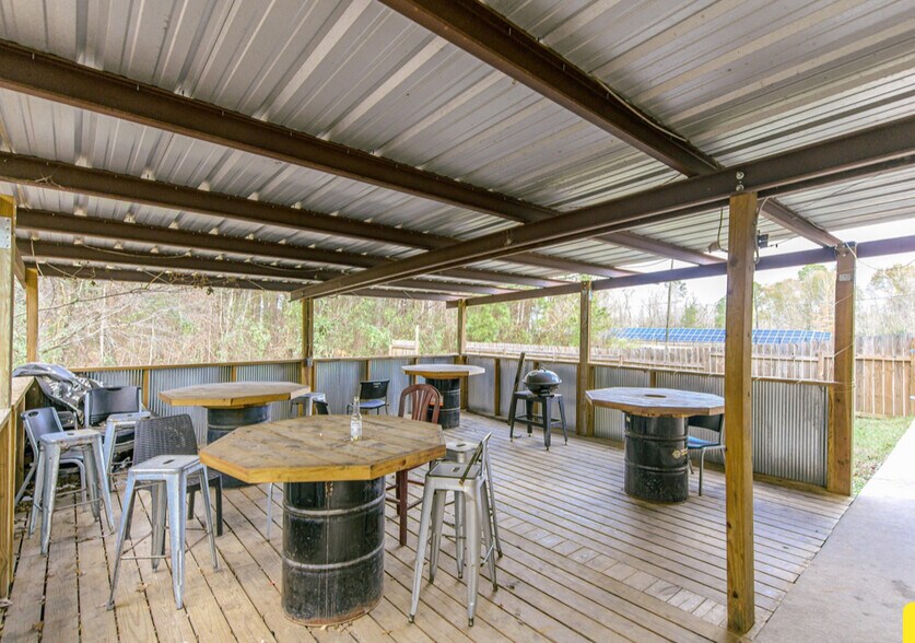 More Photos Of 104 Amber Ln, Springhill Specialty For Sale