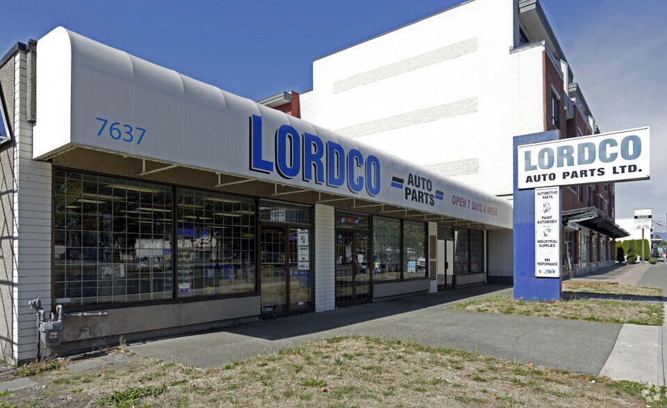 More Photos Of 7637 Edmonds St, Burnaby General Retail For Lease
