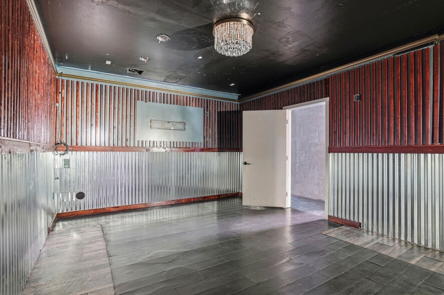 More Photos Of 2368 3rd St, San Francisco Storefront Retail Residential For Sale