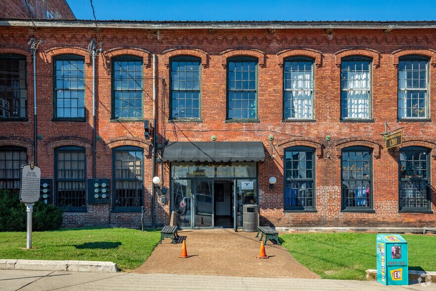 More Photos Of 1200-1300 Clinton St, Nashville Loft Creative Space For Lease