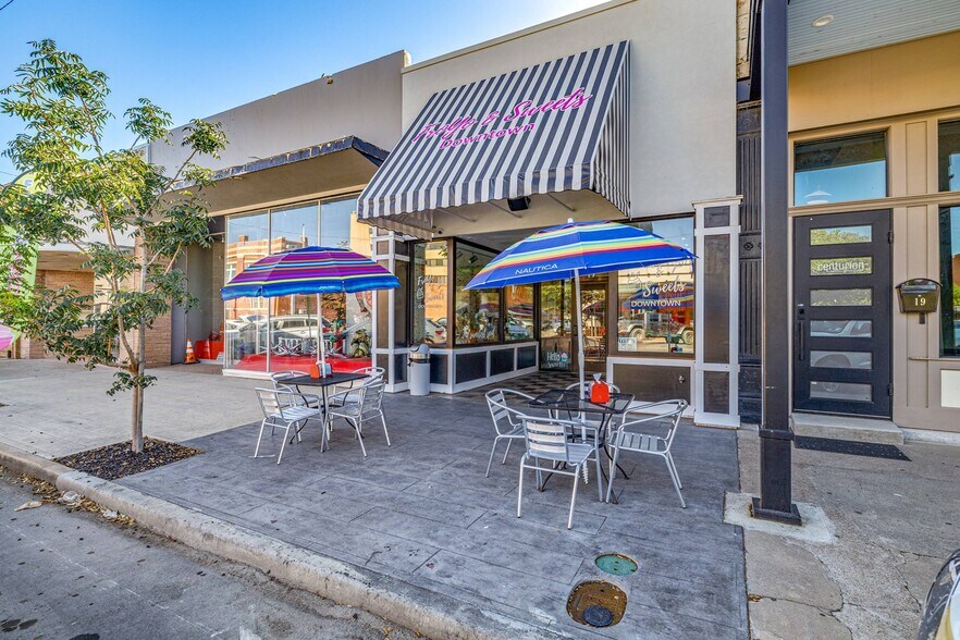 More Photos Of 17 W Beauregard Ave, San Angelo General Retail For Sale