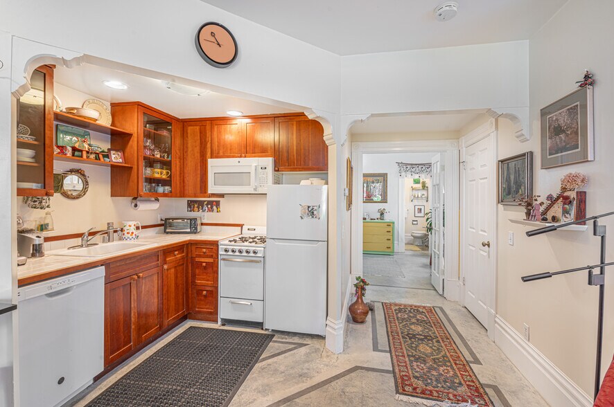 More Photos Of 418 Humboldt St, Santa Rosa Apartments For Sale