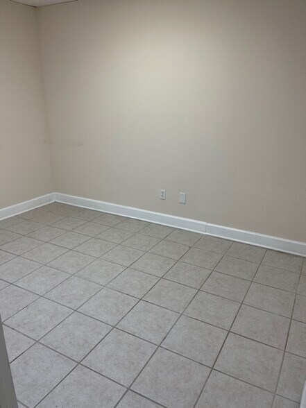 More Photos Of 701 N Hercules Ave, Clearwater Medical For Lease