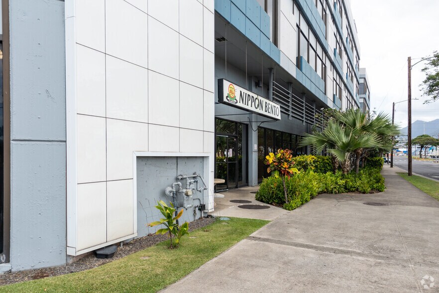 More Photos Of 420 Waiakamilo Rd, Honolulu Office For Lease