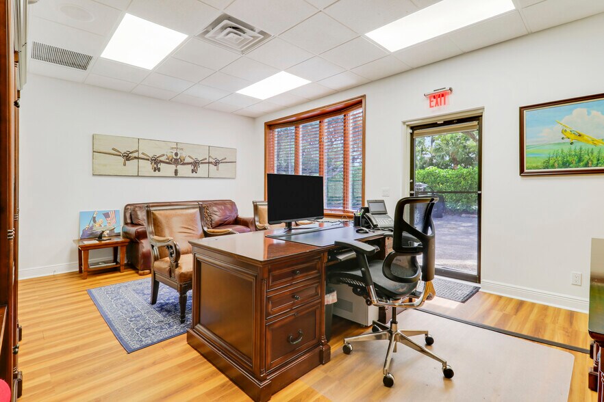 More Photos Of 725 N Hwy A1A, Jupiter Medical For Sale