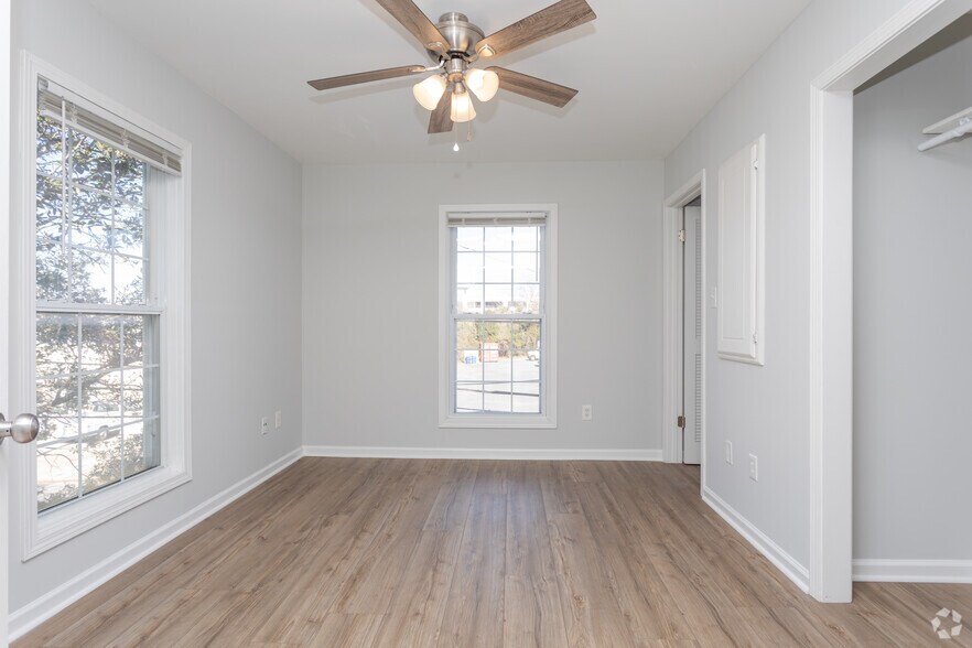 More Photos Of 214 Red Cross St, Wilmington Apartments For Lease