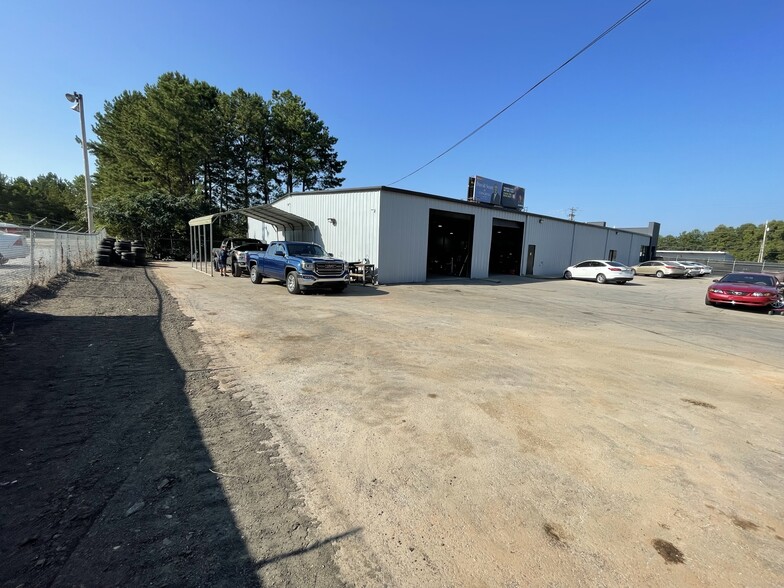 More Photos Of 200 Maxham Rd, Austell Storefront For Lease