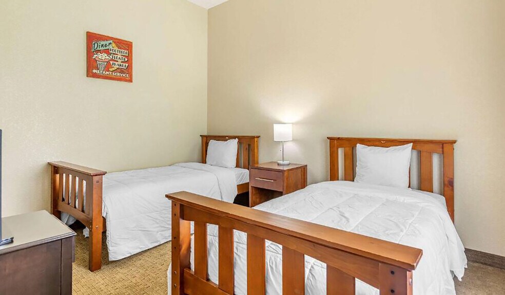 More Photos Of 350 Dodge Rd NE, Comstock Park Hotel For Sale