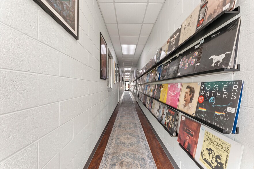 More Photos Of 81 Route 31 N, Pennington Freestanding For Sale