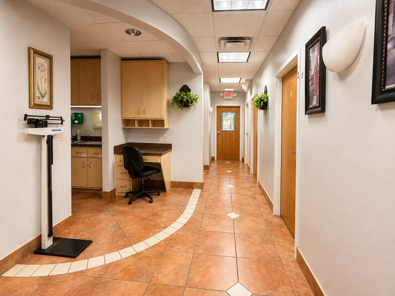 More Photos Of 1414 E Main St, Leesburg Medical For Lease