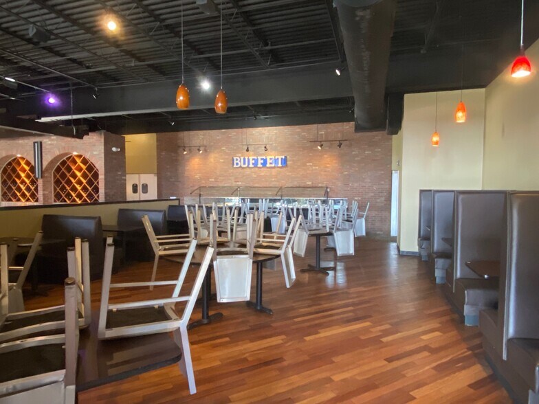 More Photos Of 3117 McCullough Blvd, Belden Restaurant For Sale