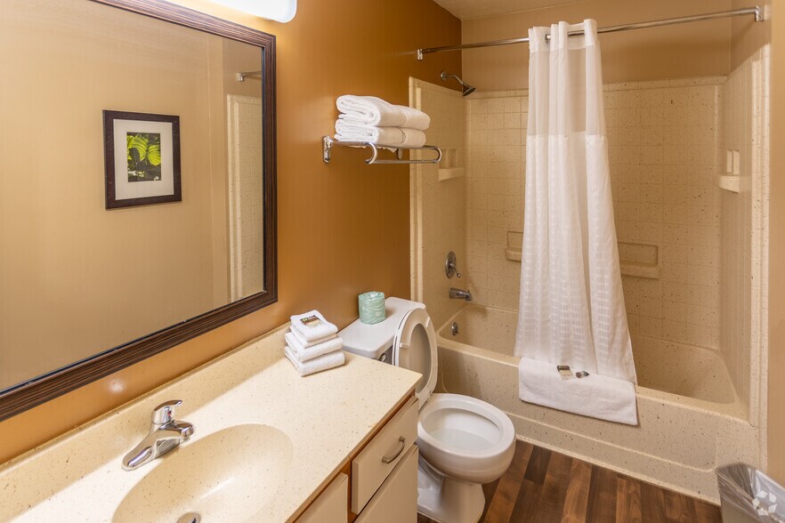 More Photos Of 9801 Bunsen Way, Louisville Hotel For Sale