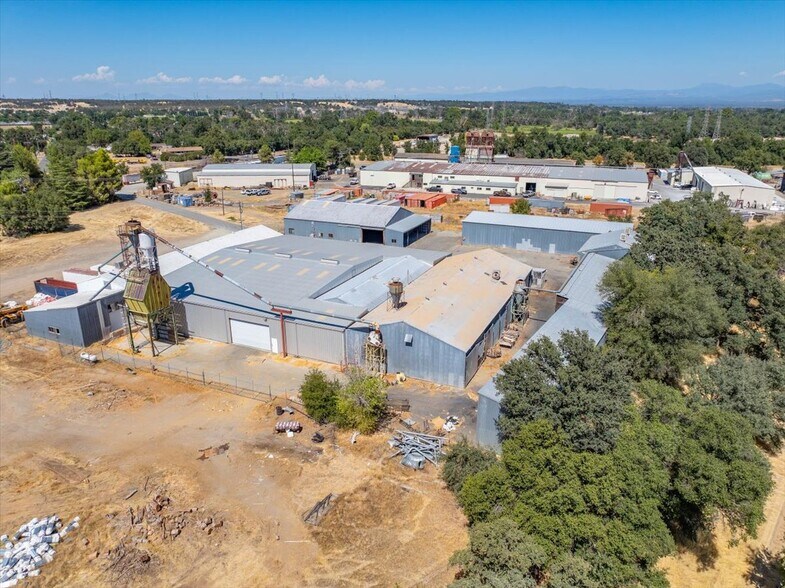 More Photos Of 3308 Cyclone Ct, Cottonwood Warehouse For Lease