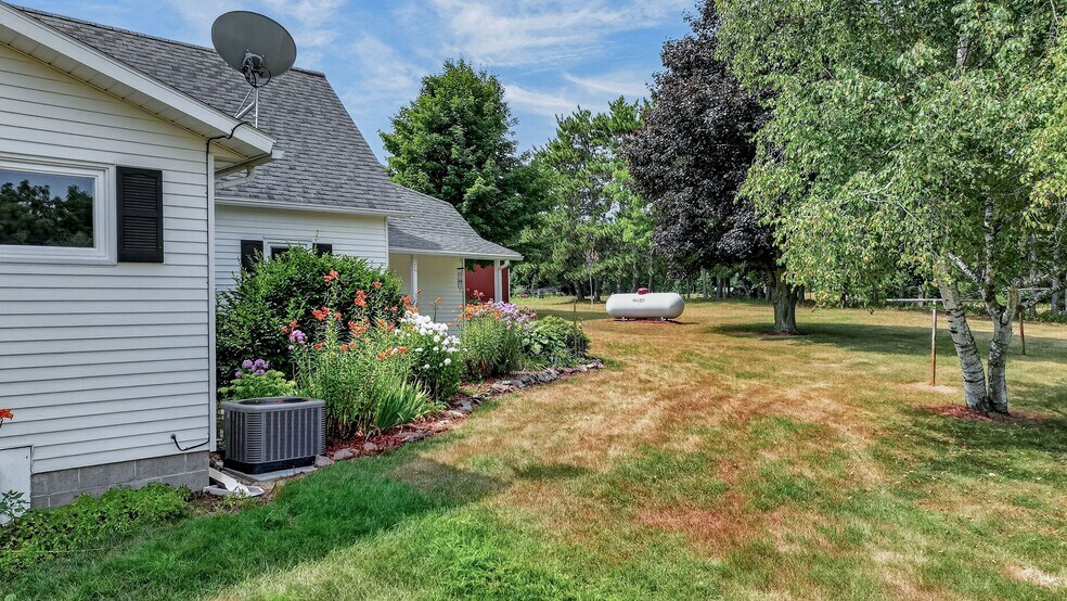 More Photos Of N8481 Kleba Rd, Hixton Flex For Sale