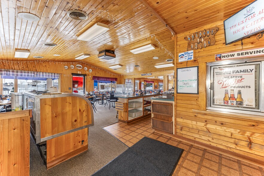 More Photos Of 904 N Railroad St, Eagle River Restaurant For Sale