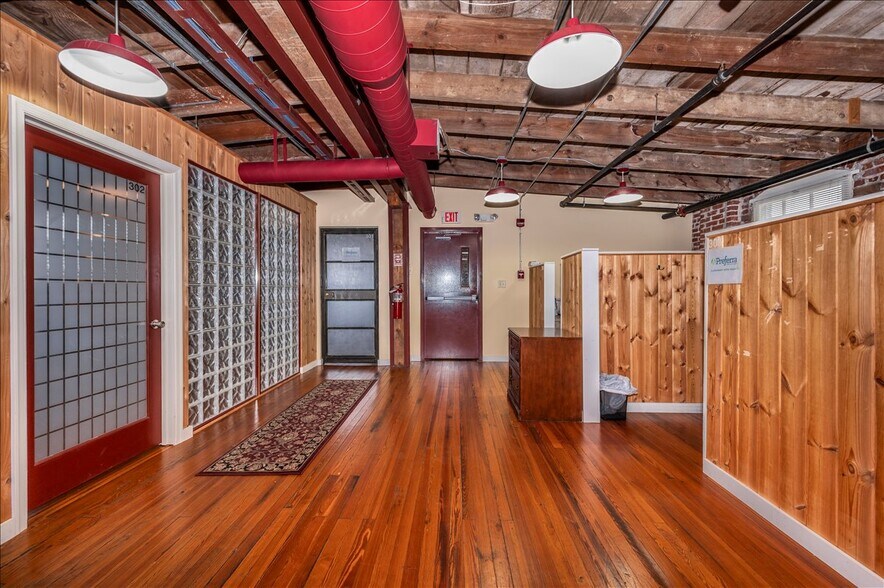 More Photos Of 47 E All Saints St, Frederick Loft Creative Space For Sale
