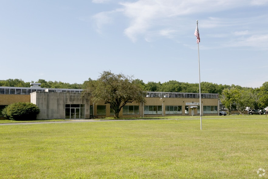 More Photos Of 220 Franklin Rd, Randolph Warehouse For Lease