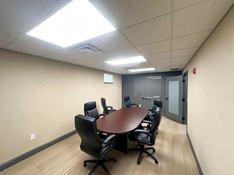 More Photos Of 124 Bedford Center Rd, Bedford Office For Sale