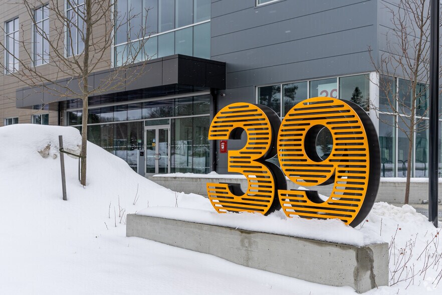 More Photos Of 39 Jackson Rd, Devens Flex For Lease