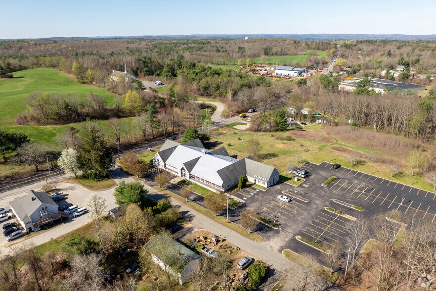 More Photos Of 407 E Main St, Spencer Medical For Lease