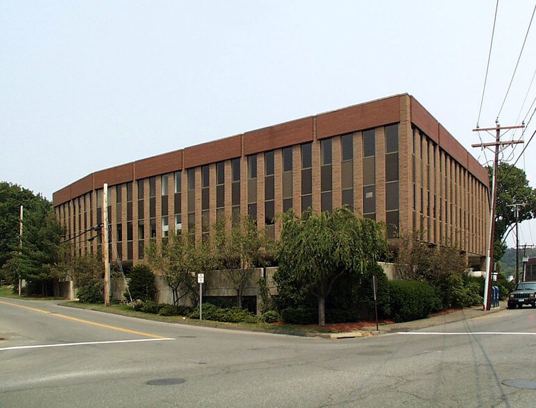 More Photos Of 50 Locust Ave, New Canaan Medical For Lease