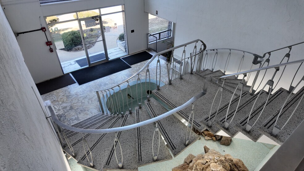 More Photos Of 1203 W St Georges Ave, Linden Office For Lease