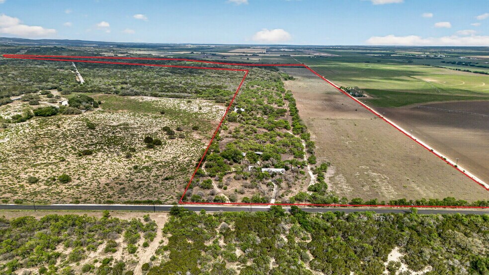 More Photos Of 1151 County Road 2615, Rio Medina Land For Sale