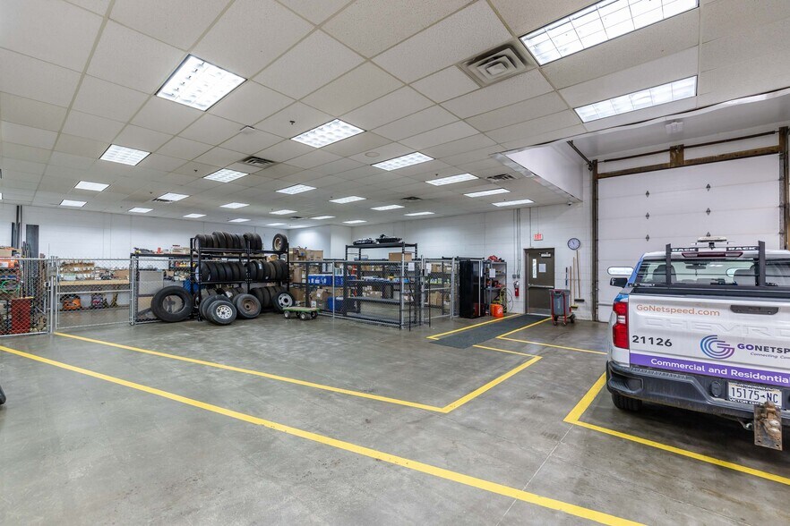 More Photos Of 580 Fishers Station Dr, Victor Warehouse For Lease