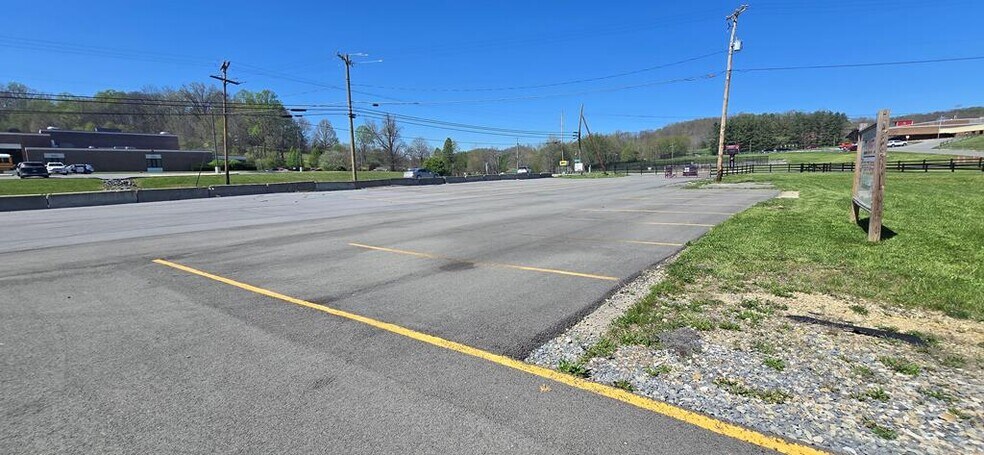 More Photos Of 664 Coal River Rd, Glen Daniel Land For Sale