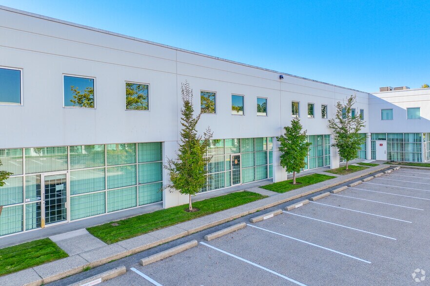 More Photos Of 3751 N Fraser Way, Burnaby Warehouse For Lease