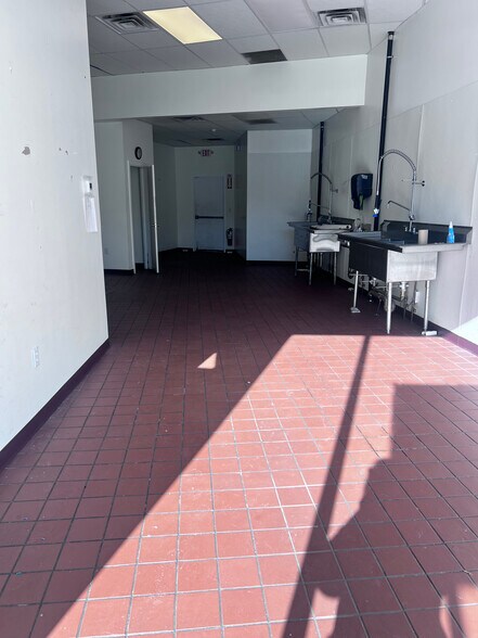 More Photos Of 508-512 Park Dr, Boston Storefront For Lease