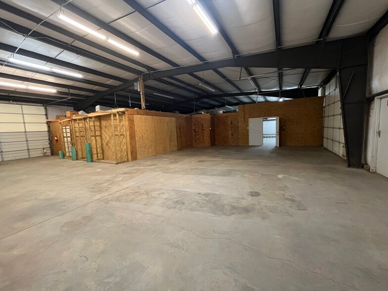 More Photos Of 4086 N NC 16 Business Hwy, Denver Industrial For Lease