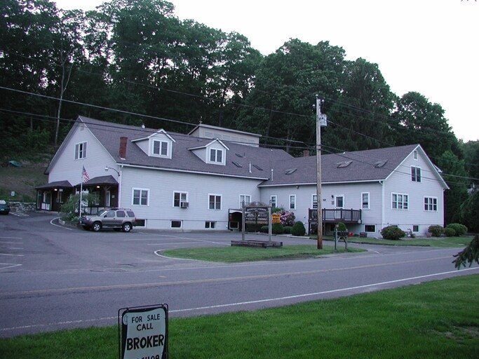 More Photos Of 131 Main St, Hatfield Loft Creative Space For Lease