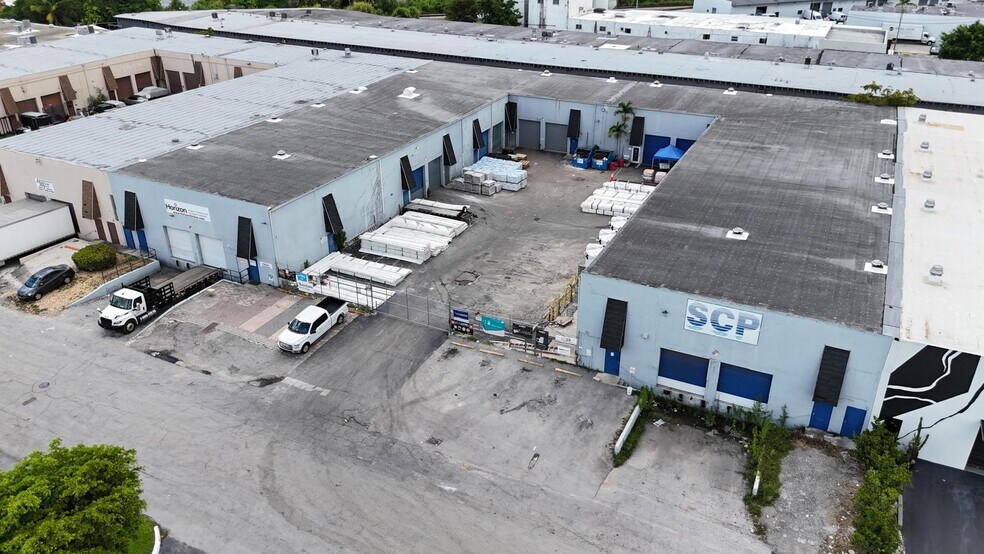 More Photos Of 7360 SW 45th St, Miami Warehouse For Sale