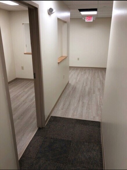 More Photos Of 215 Toll Gate Rd, Warwick Medical For Lease