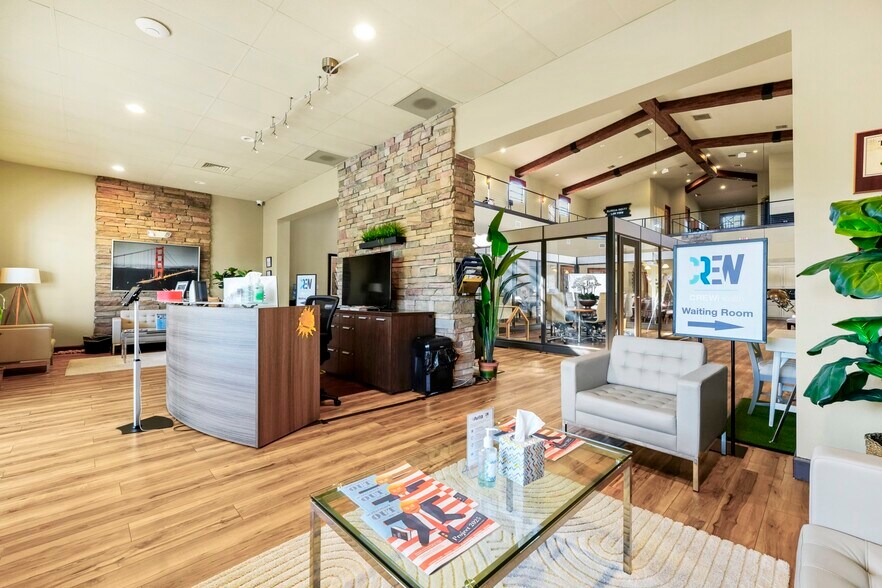 More Photos Of 8601 Commodity Cir, Orlando Loft Creative Space For Sale