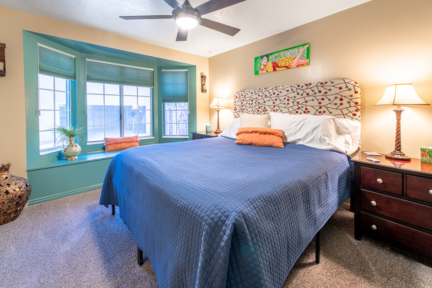 More Photos Of 29 Canyon View Dr, Springdale Hospitality For Sale