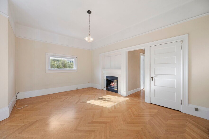 More Photos Of 2 Hugo St, San Francisco Multifamily For Sale