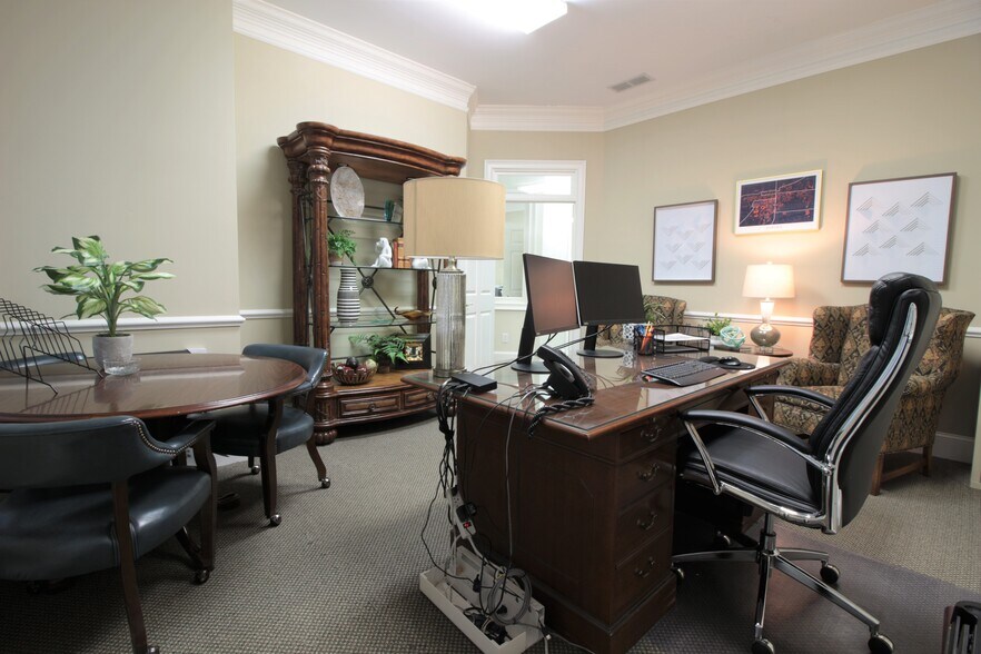 More Photos Of 3535 Roswell Rd, Marietta Office Residential For Lease