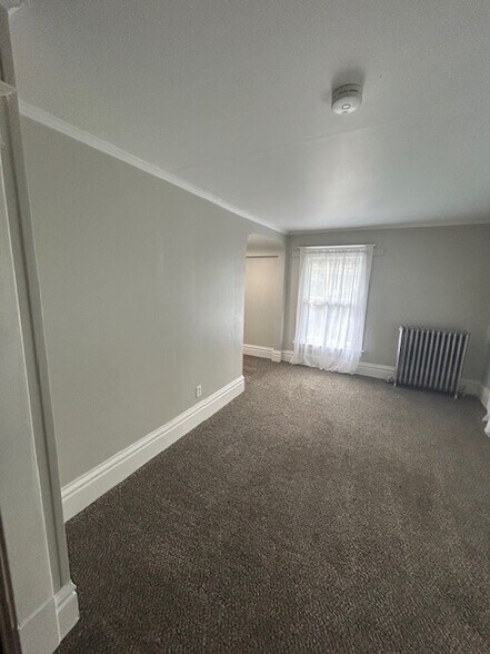 More Photos Of 549 Logan St SE, Grand Rapids Apartments For Sale