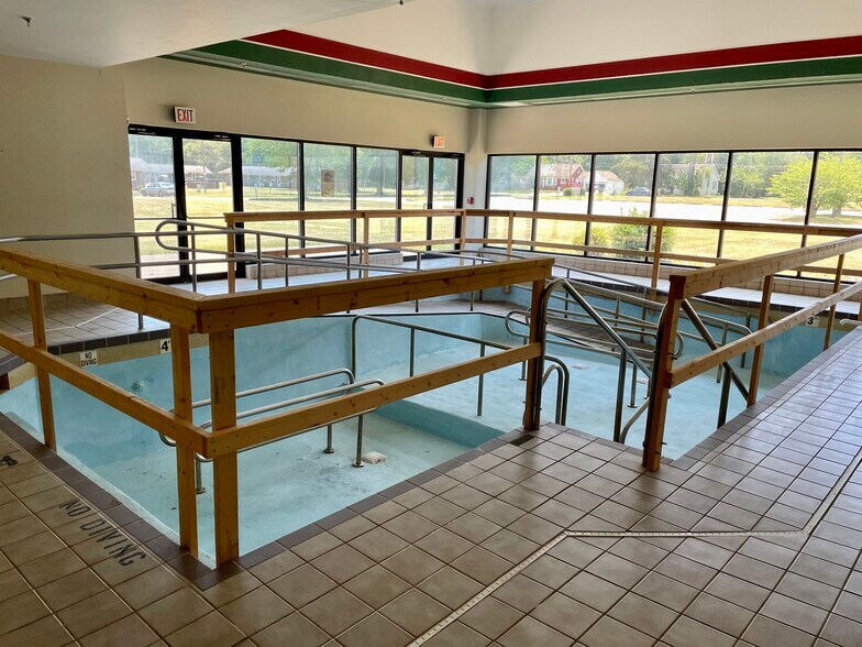 More Photos Of 4100 Covert Ave, Evansville Rehabilitation Center For Lease