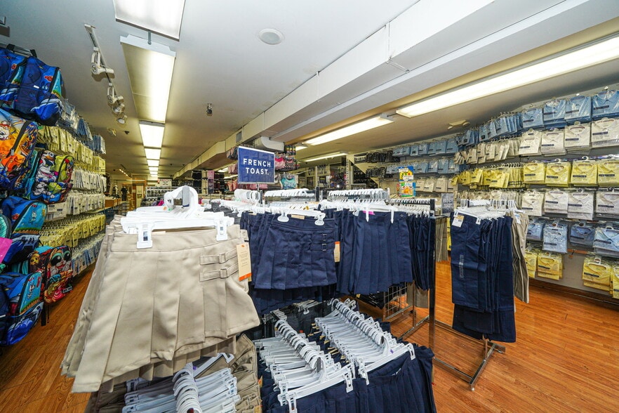 More Photos Of 175-183 Rockaway Ave, Valley Stream Storefront Retail Office For Lease