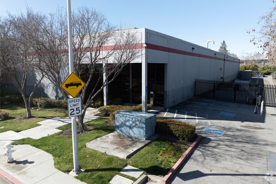 Primary Photo Of 3030 Corvin Dr, Santa Clara Service For Sale