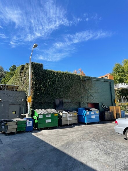 More Photos Of 643 Emerson St, Palo Alto Restaurant For Sale