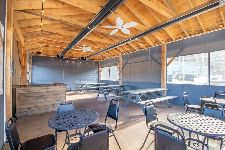 More Photos Of 138 Cross St, Brighton Hotel For Sale